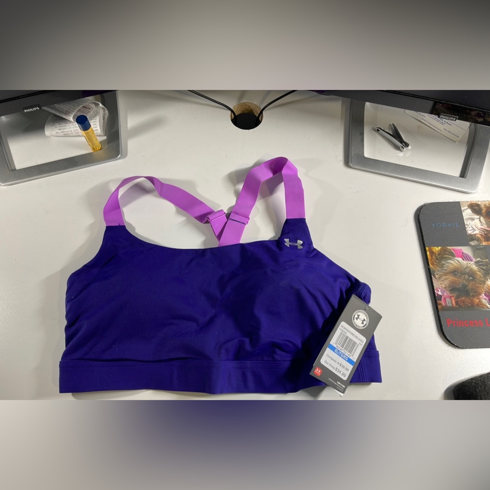 Women’s under armor, sports bra, size extra large